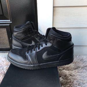 JORDAN 1 MID TRIPLE BLACK